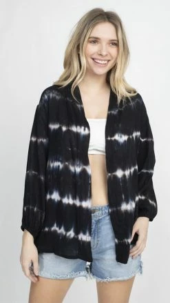 Lakhays Tie-dye Kimono Wrap