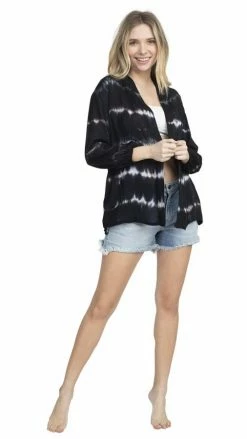 Lakhays Tie-dye Kimono Wrap
