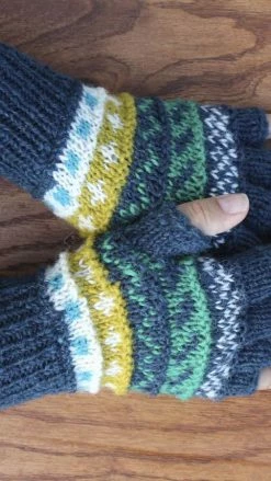 Lakhays Winter Love Fingerless Wool Arm Warmers